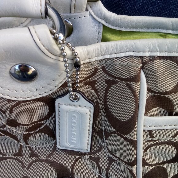 Coach F14724 Limited Edition Signature Bleecker Daisy Tote Bag Purse - Picture 8 of 11